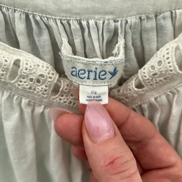 Aerie Cream Smocked Tank Top size L - Picture 2 of 4